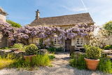 Holiday Cottage Jigsaw Puzzle