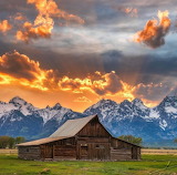 Montana Barn Sunset Jigsaw Puzzle