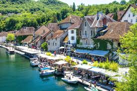 Desenhos de Chanaz Village, Savoie, France Jigsaw Puzzle para colorir