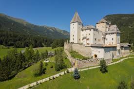 Desenhos de Mauterndorf Castle, Austria Jigsaw Puzzle para colorir
