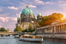 View riverside Berlin Cathedral Jigsaw Puzzle